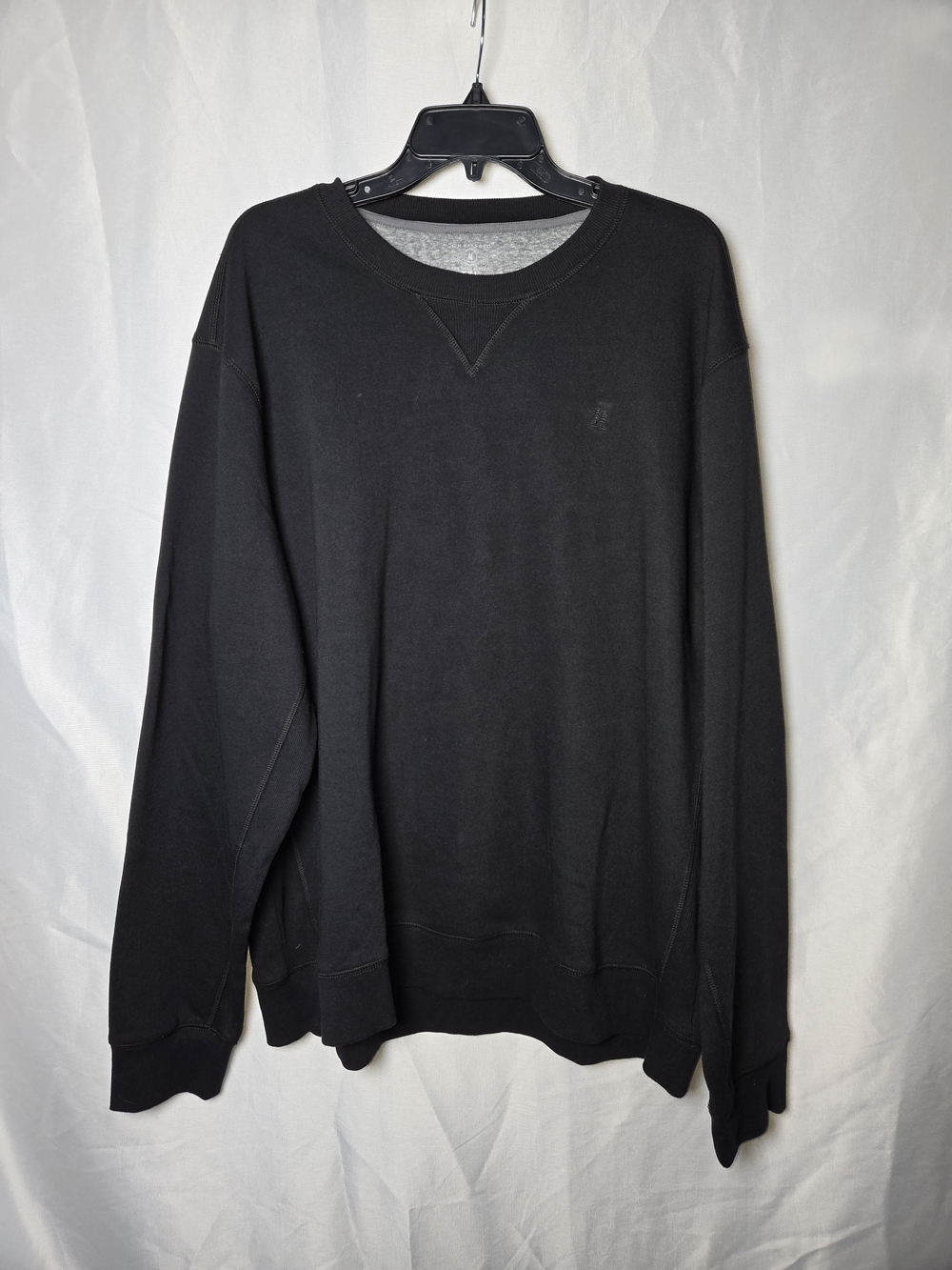 G.H. Bass & Co. Black Crewneck Sweatshirt